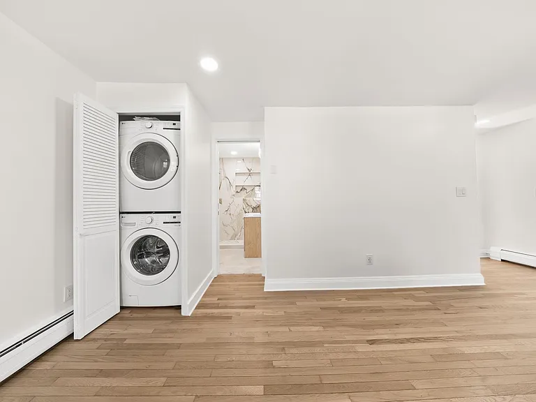 211 New York Ave #2 — Photo 10
