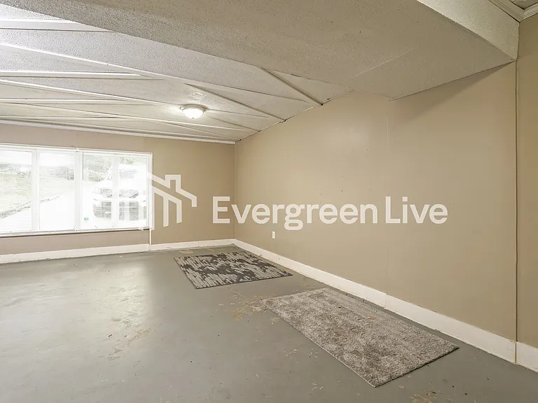 3771 Spaulding Dr — Photo 10