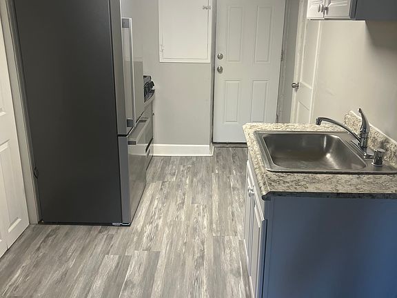 2nd image of 143 Nunnery Ln #2