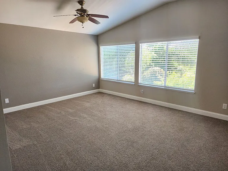 32951 Levi Ct — Photo 16