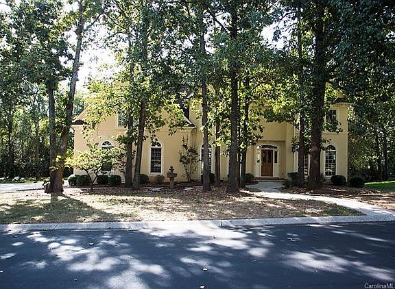 2nd image of 1200 Sydney Dr