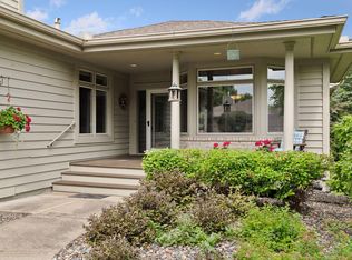 8910 Hilloway Rd, Eden Prairie, MN 55347