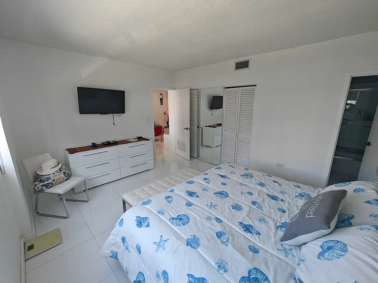 801 Brickell Bay Dr #671 — Photo 17