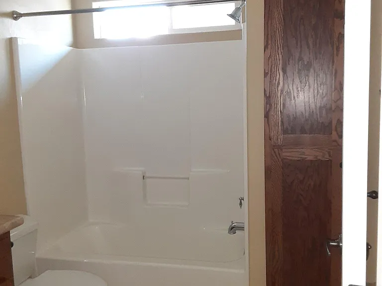657 Spring Valley Dr — Photo 25