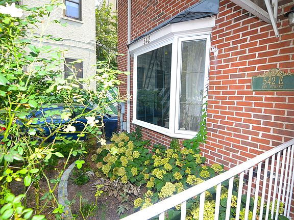 2nd image of 542 E 139th St