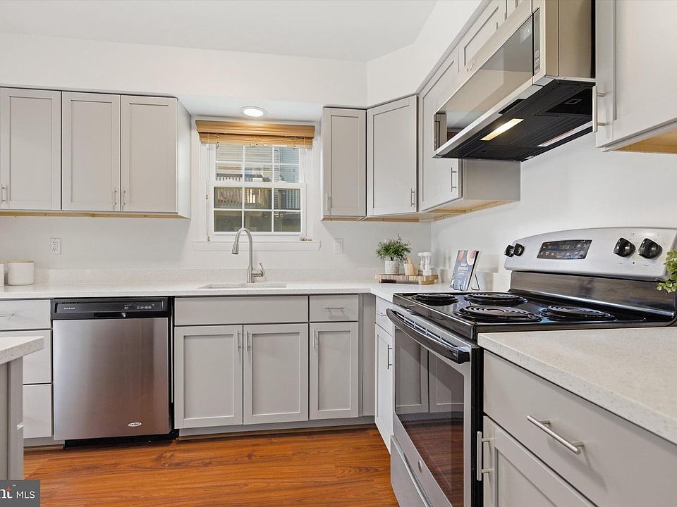 1st image of 4708 Colonel Ashton Pl #424