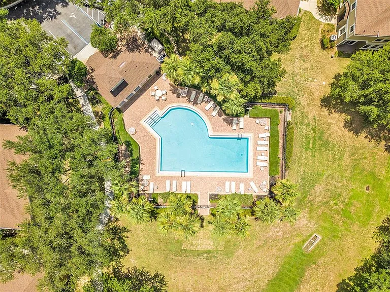 740 Ashworth Overlook Dr #B — Photo 35