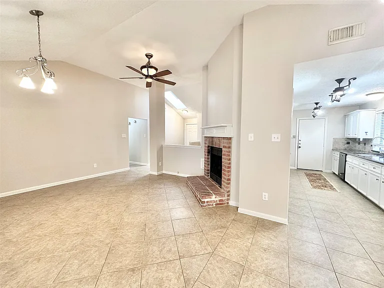 11614 Easterling Dr — Photo 8