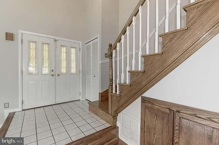 100 Elm Tree Ln — Photo 22