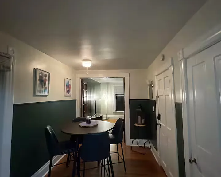 629 Crescent St NE #2 — Photo 5