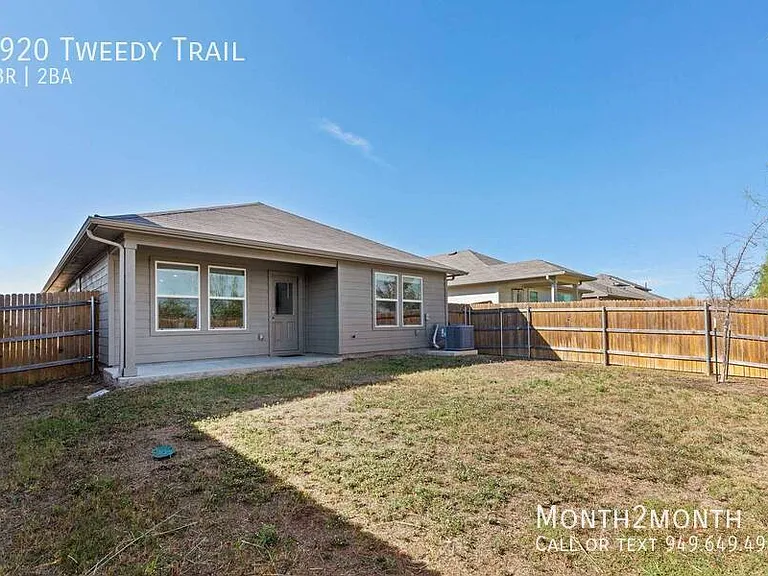 2920 Tweedy Trl — Photo 23