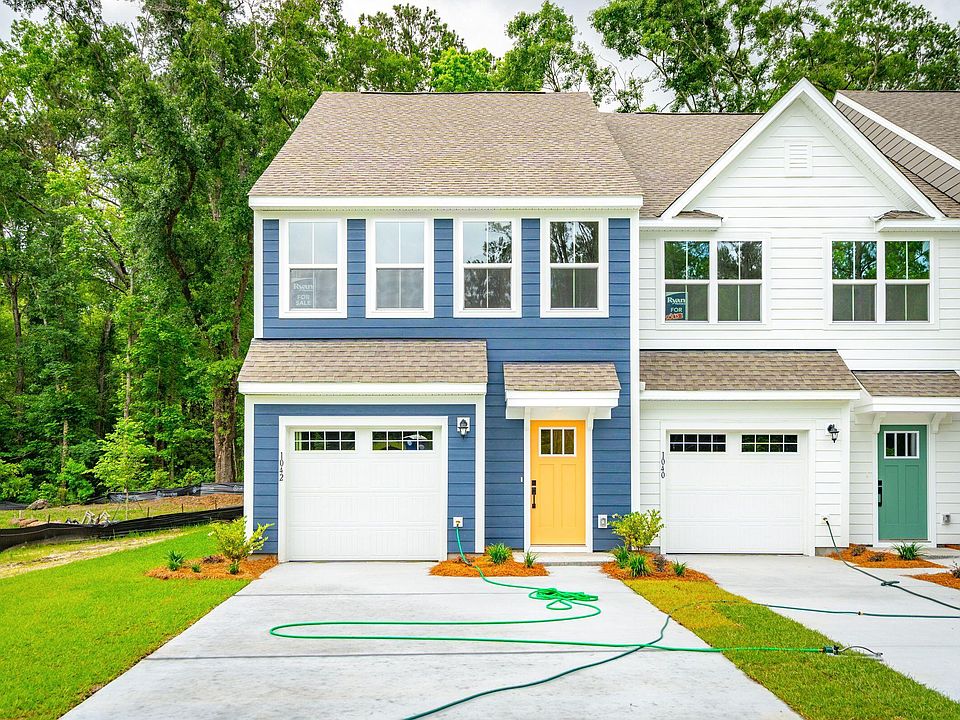 1st image of 1042 Crescent Cove Ln