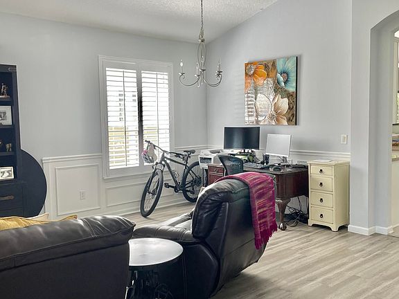 2nd image of 8417 Highgate Dr