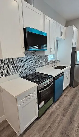 1462 S Shenandoah St #8 — Photo 2