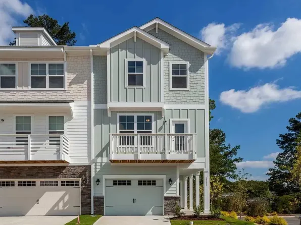 2261 Chattering Lory Ln, Apex, NC 27502