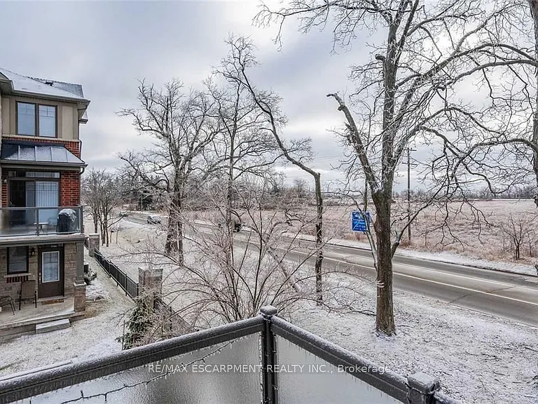 10 Showers Ln — Photo 37