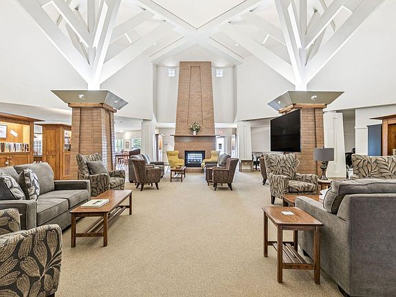 3rd image of 305 1st Ave NW #415