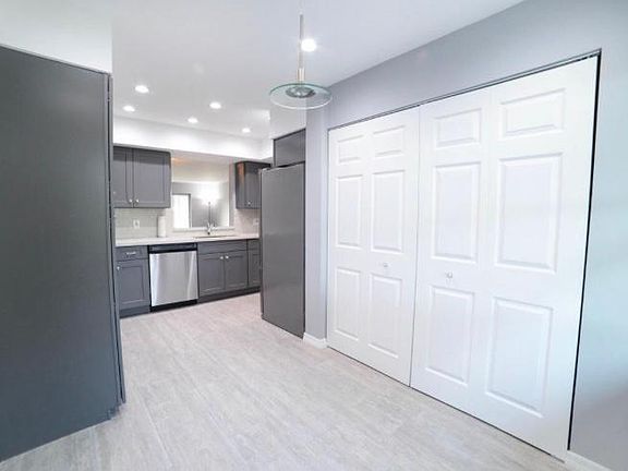 5th image of 14849 Cumberland Dr APT 205