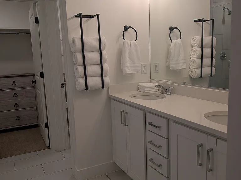 695 W Claystone Dr — Photo 18