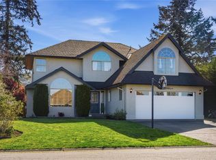 6114 Whitney Pl, North Cowichan, BC