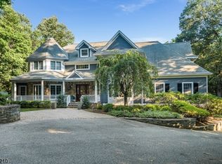 946 Franklin Lake Rd, Franklin Lakes, NJ 07417