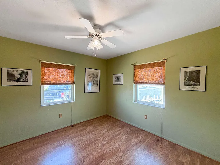 21160 Edgewater Dr — Photo 26