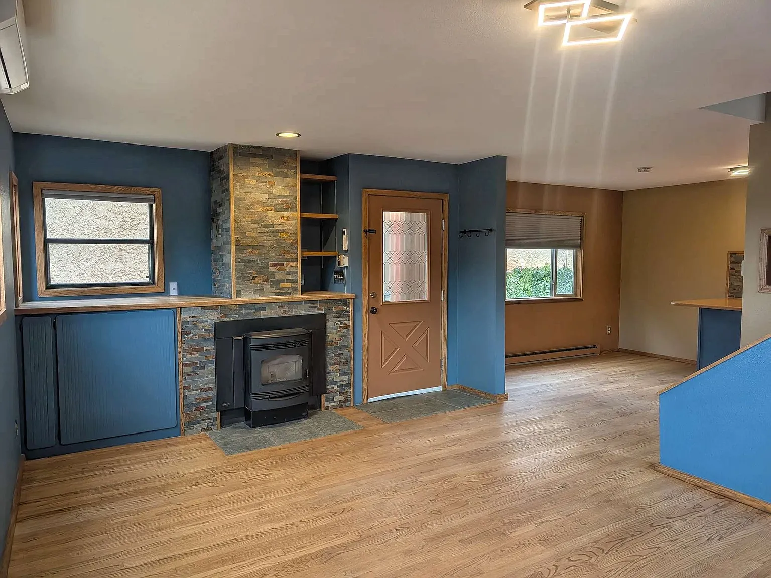 Charming 2 Bed 1 Bath Home, Steps to Trails, w/ Bonus Studio - $2,800/mo — Photo 2