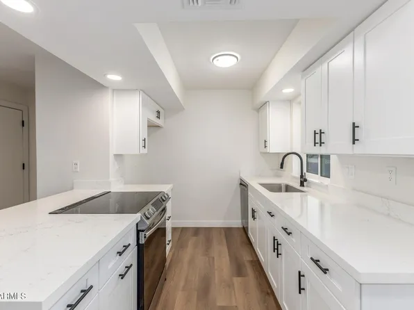 4554 E Paradise Village Pkwy N Unit 227, Phoenix, AZ 85032