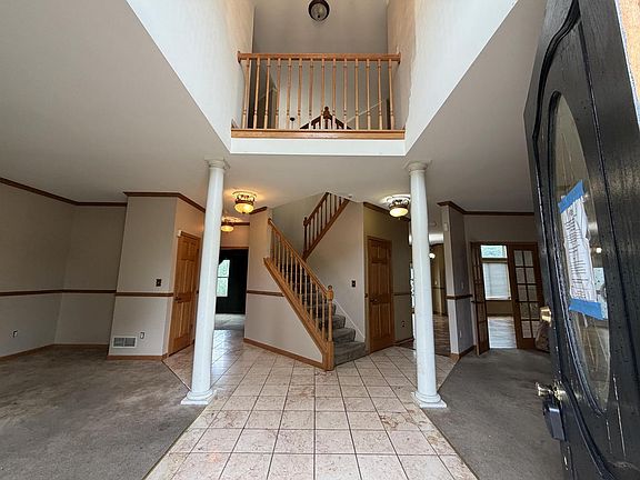 2nd image of 11039 W Fairlane AVENUE