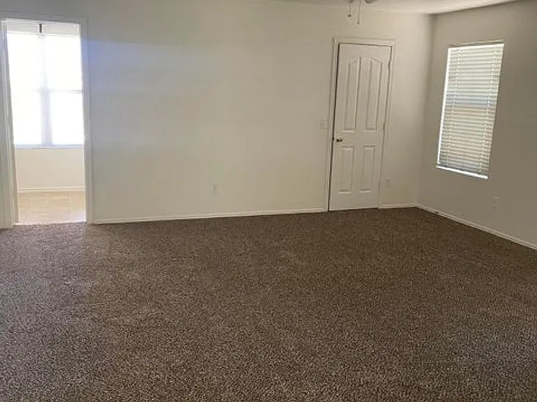 6152 S Sharon Ct — Photo 8