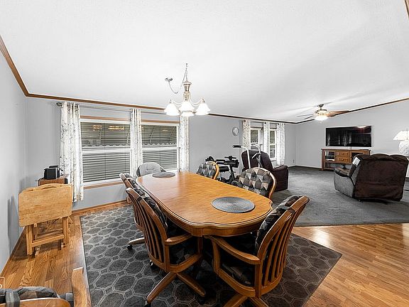 4th image of 23019 S Balmoral Dr