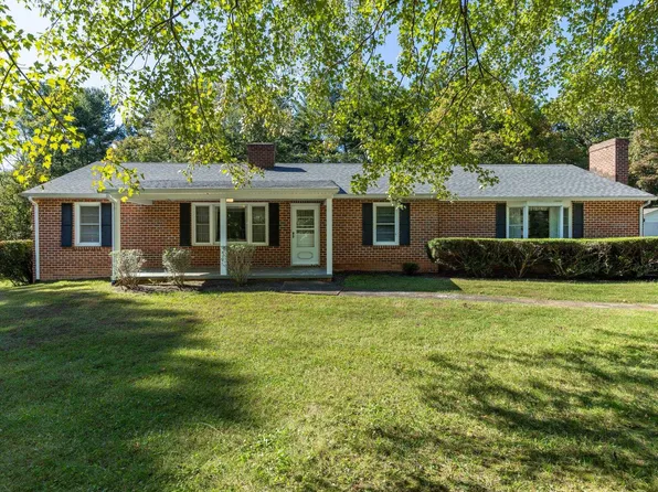 1040 Advance Mills Rd, Ruckersville, VA 22968