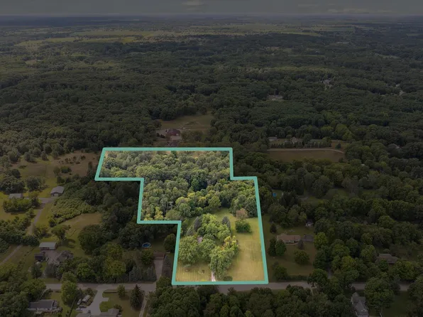 12700 Schleweis Rd, Manchester, MI 48158