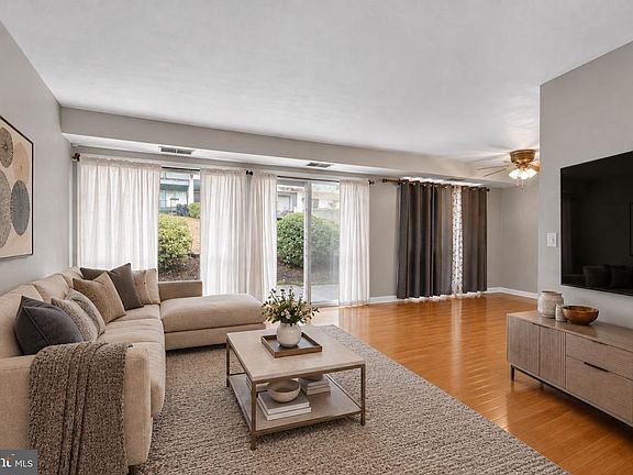 2nd image of 9272 Adelphi Rd APT 101