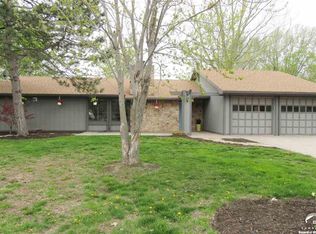 2417 Brookside Ct, Lawrence, KS 66047