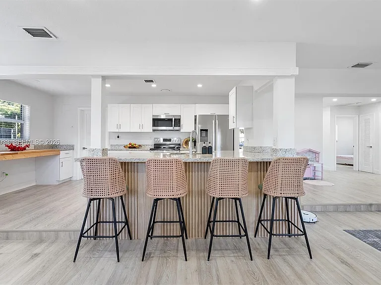 3430 NW 21st Ave — Photo 12