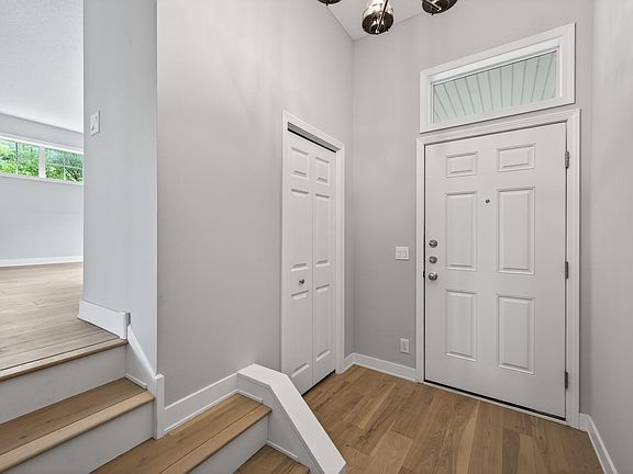2nd image of 1667 Arona St #8
