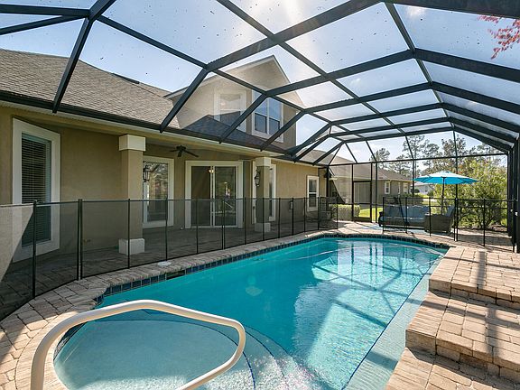 2nd image of 3328 Blackstone Ct