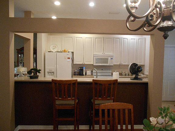 4th image of 1816 SW Paloma Ct