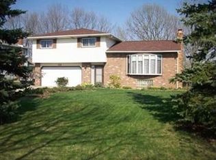 467 Mohawk Trl, Brunswick, OH 44212