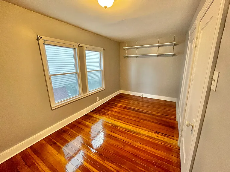 142 Paine St #1 — Photo 8