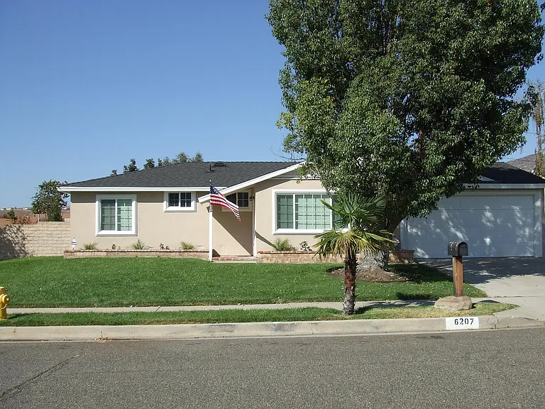 6207 Cynthia St — Photo 1