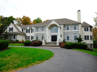 2 Holly Tree Ln, Chadds Ford, PA 19317
