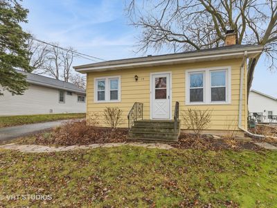 19 S Lake Ave, Fox Lake, IL, 60020
