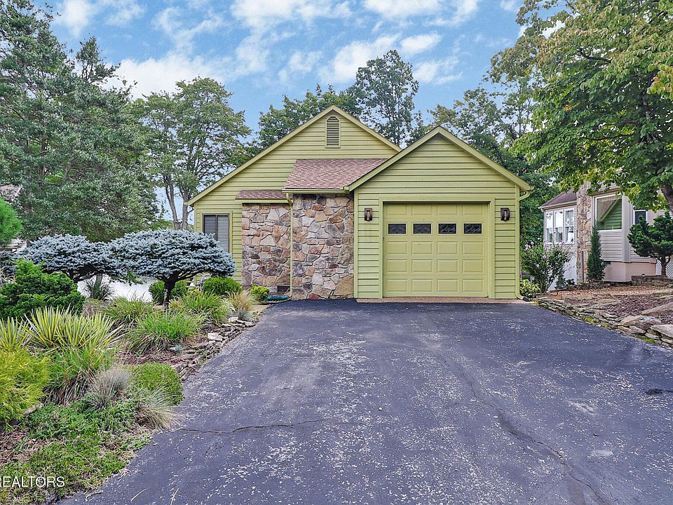 1st image of 50 Hickory Cove Ln