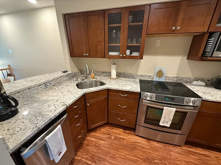705 O St #D — Photo 11