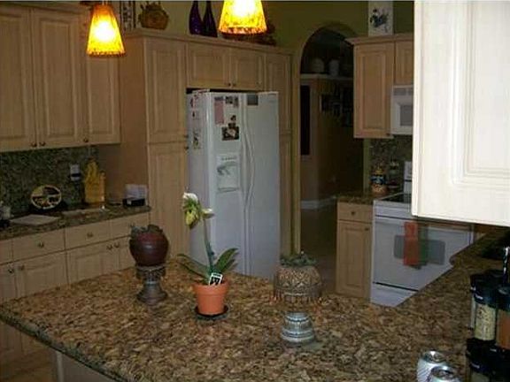 5th image of 16501 NW 77th Pl