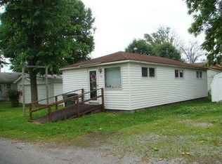 106 Loren Love Dr, Christopher, IL 62822