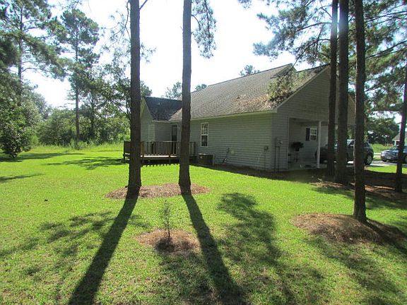 2nd image of 104 Pine Ln