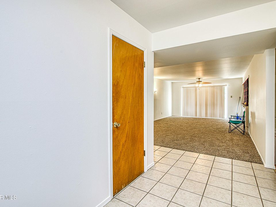 1st image of 3300 Diamond Dr